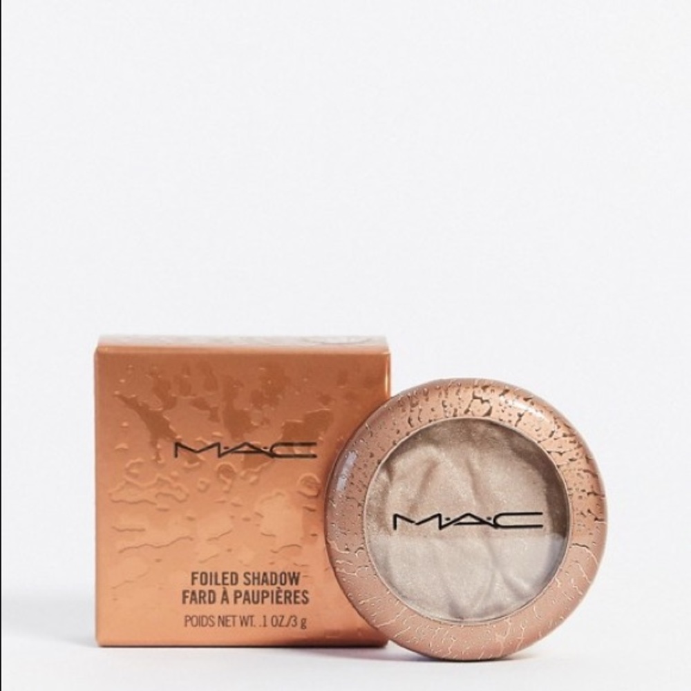 MAC Cosmetics foiled shadow